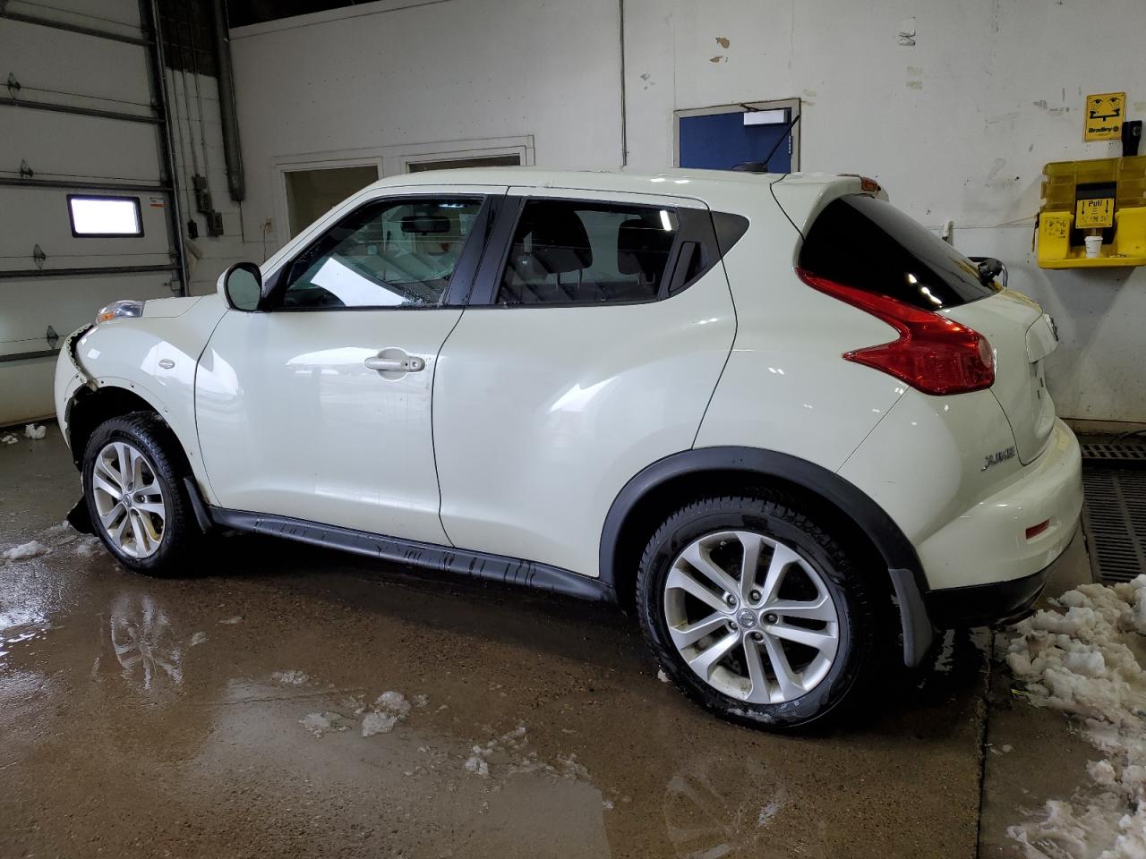 2011 Nissan Juke - Image 2