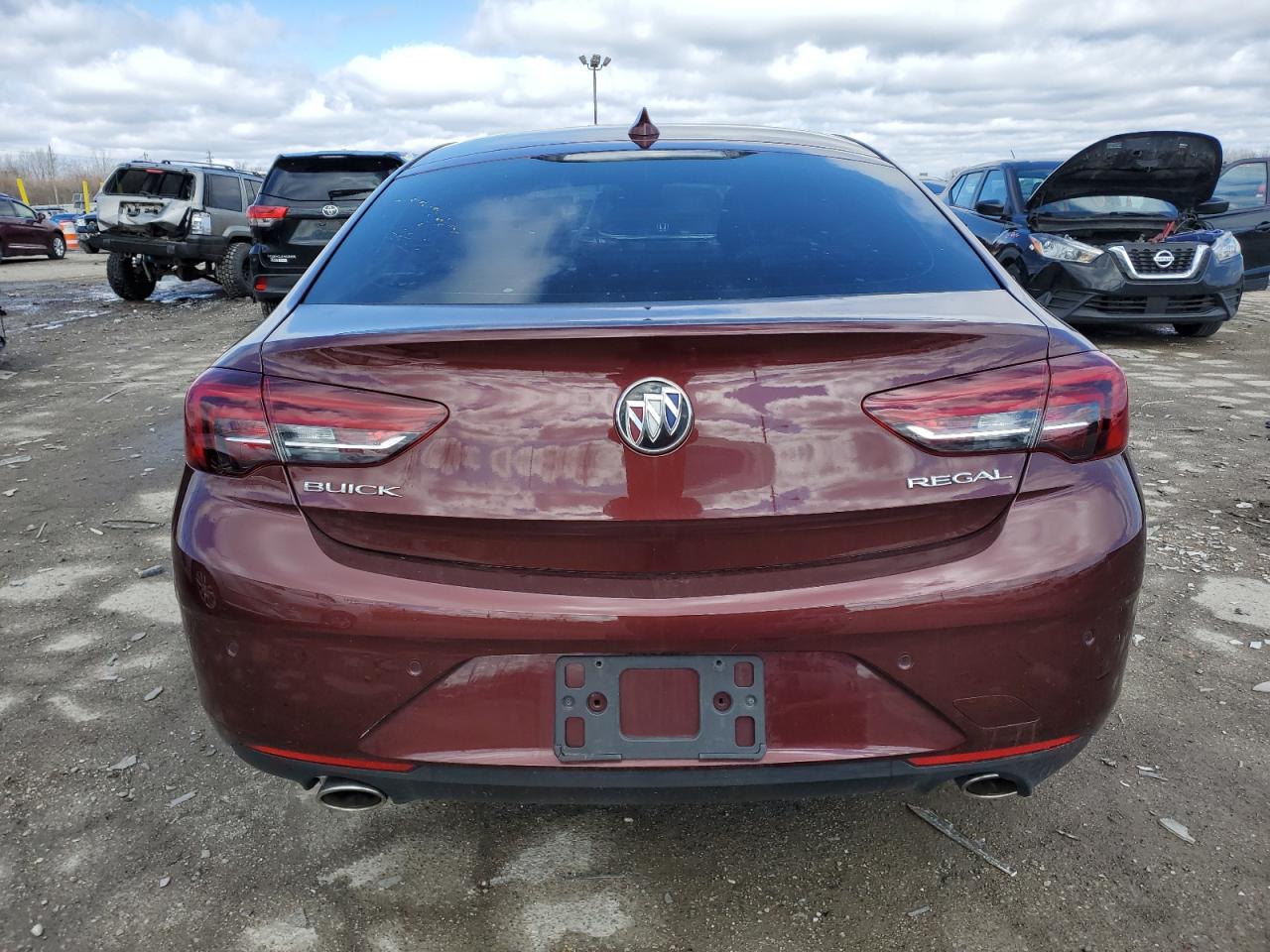 2018 Buick Regal - Image 6