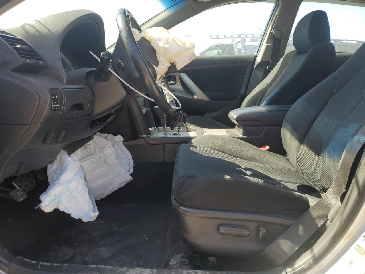 2010 Toyota Camry - Image 7