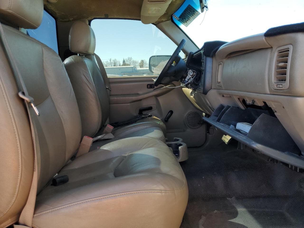 2005 Chevrolet Silverado - Image 10