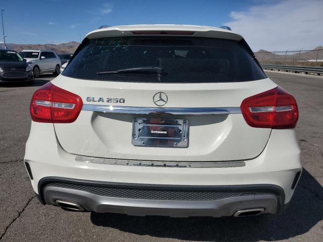  MERCEDES-BENZ GLA-CLASS 2016 Biały