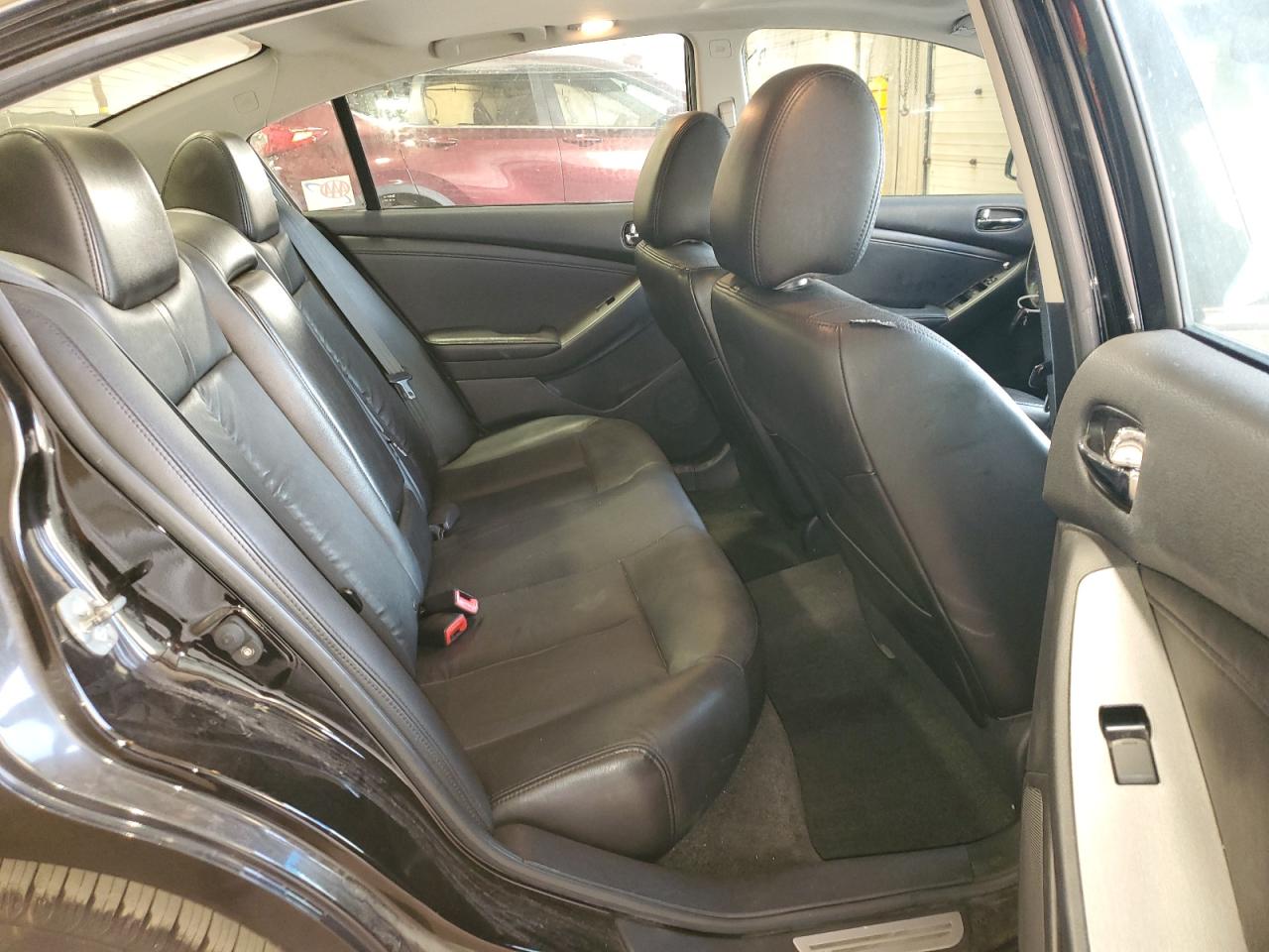 2011 Nissan Altima - Image 10