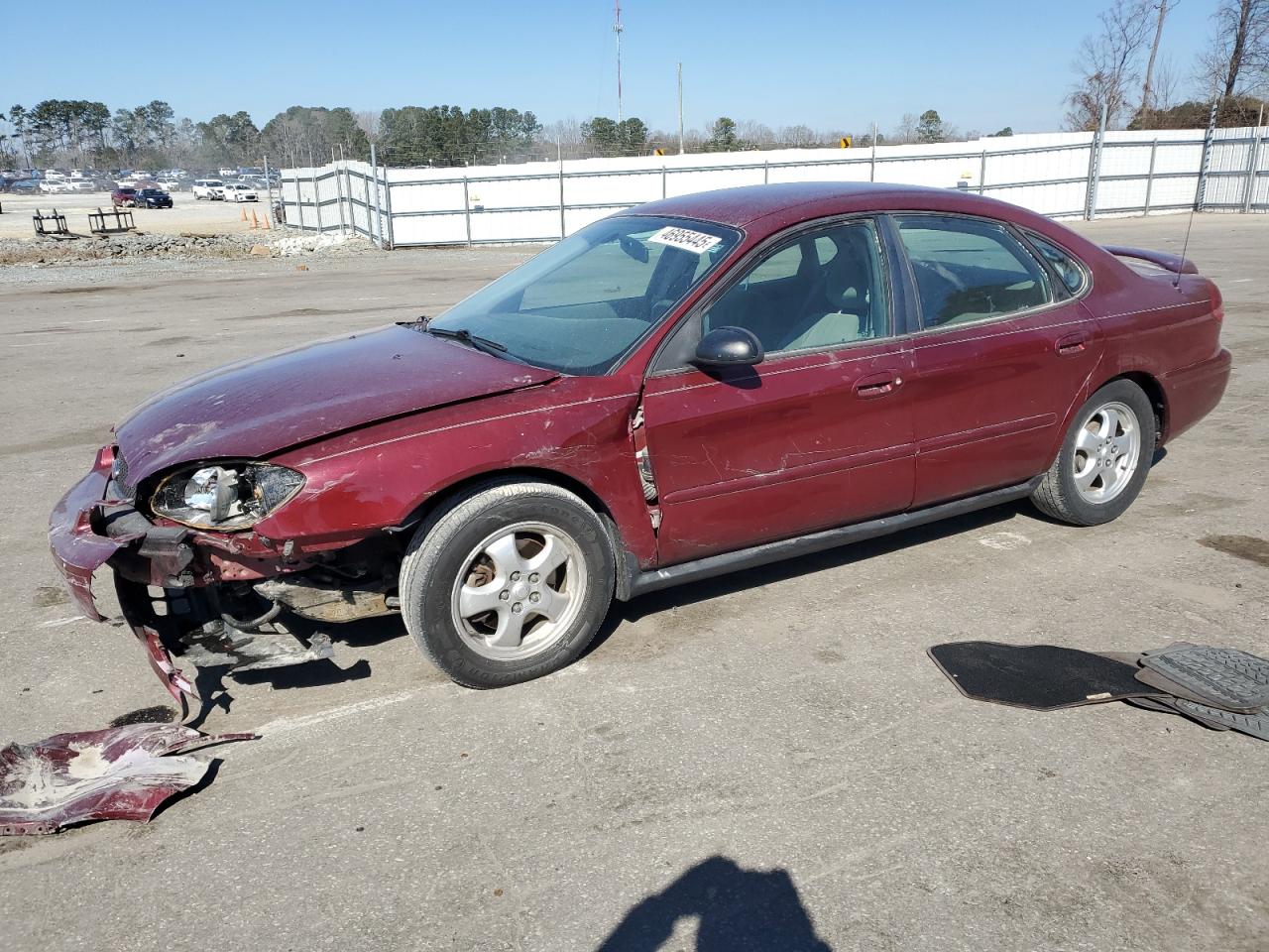 2006 Ford Taurus Se for Sale in Dunn, NC - Front End