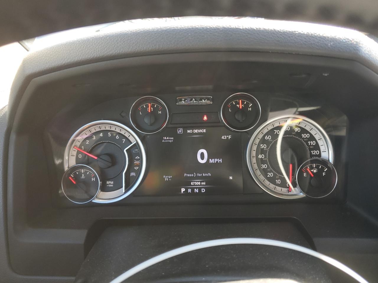 2017 RAM 1500 - Image 9