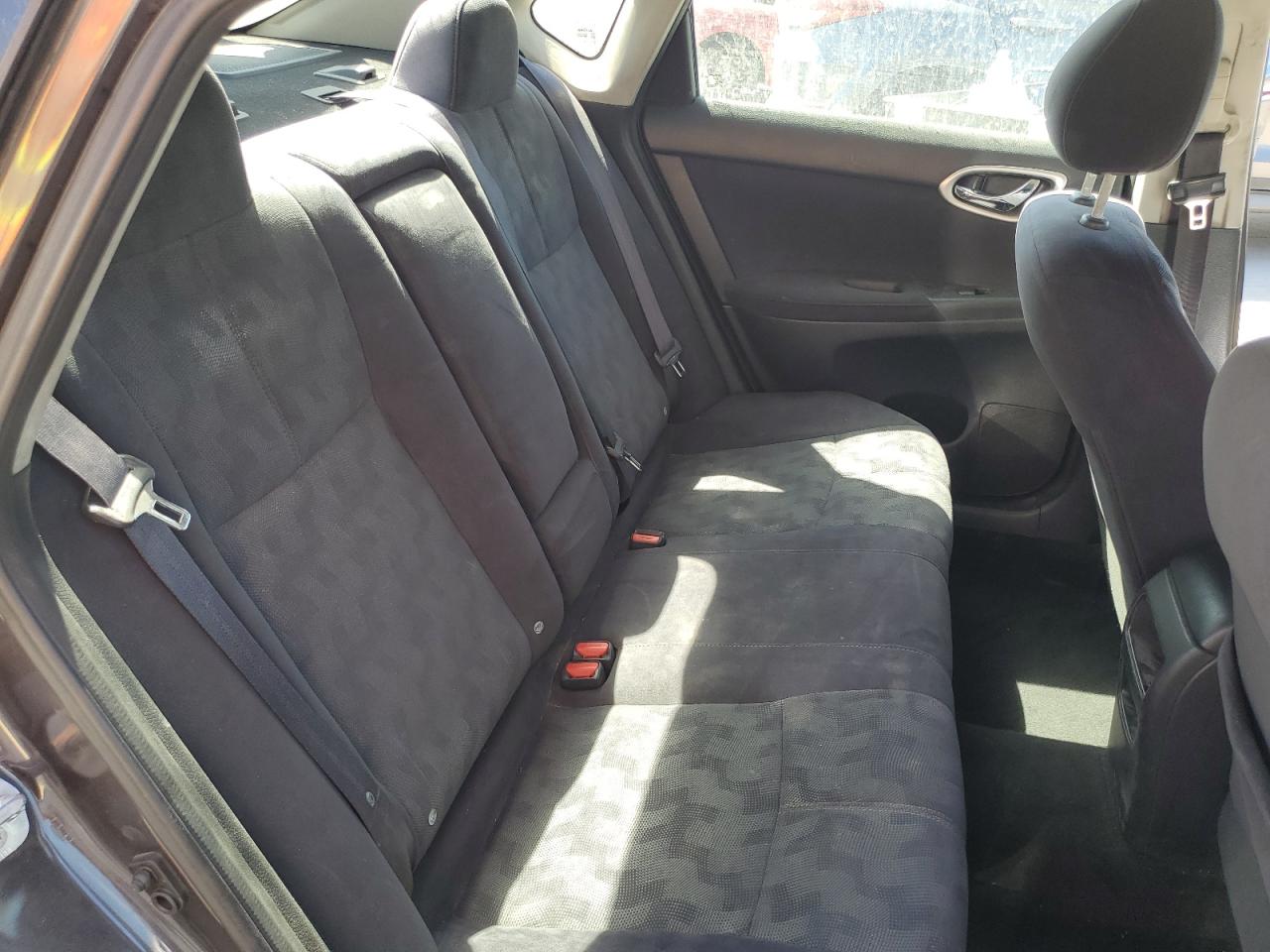2013 Nissan Sentra - Image 10