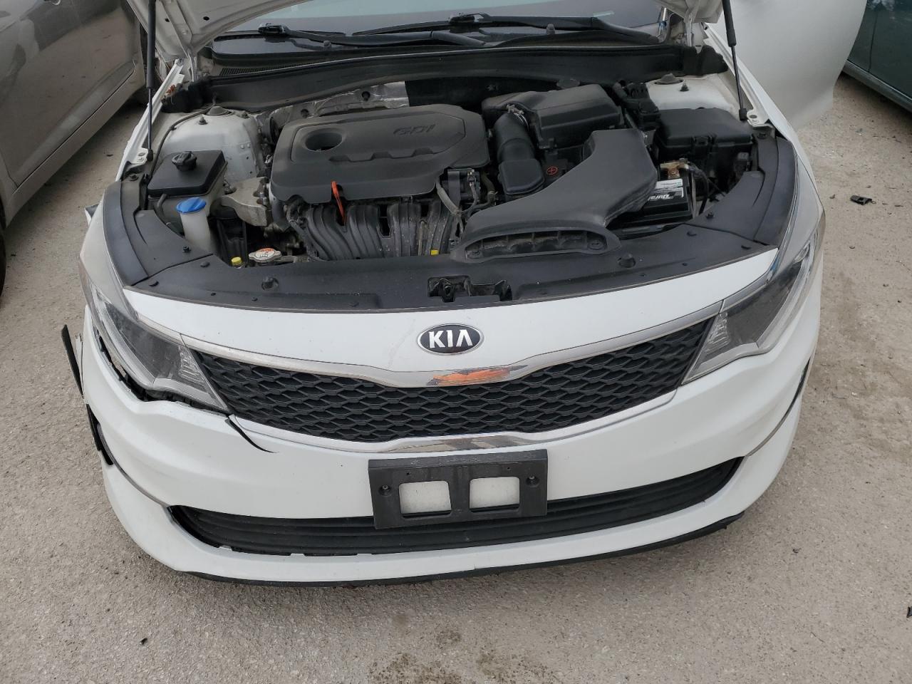 2016 Kia Optima - Image 13
