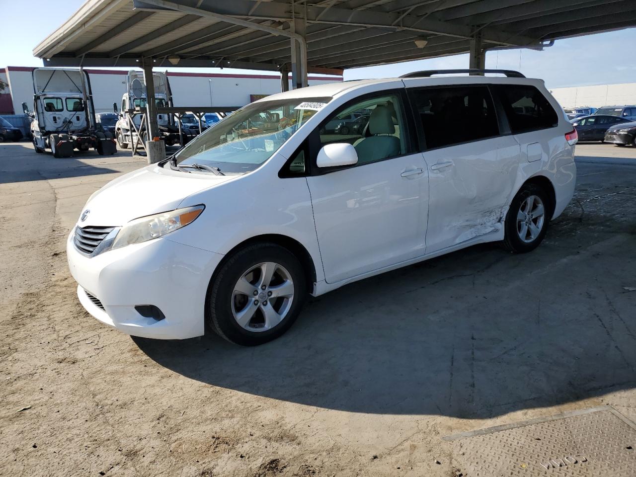 2013 Toyota Sienna - Image 1