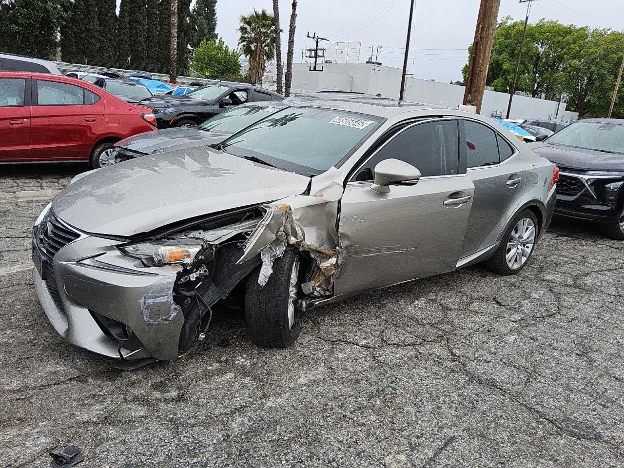 2014 Lexus Is 250 за продажба в Van Nuys, CA - Front End
