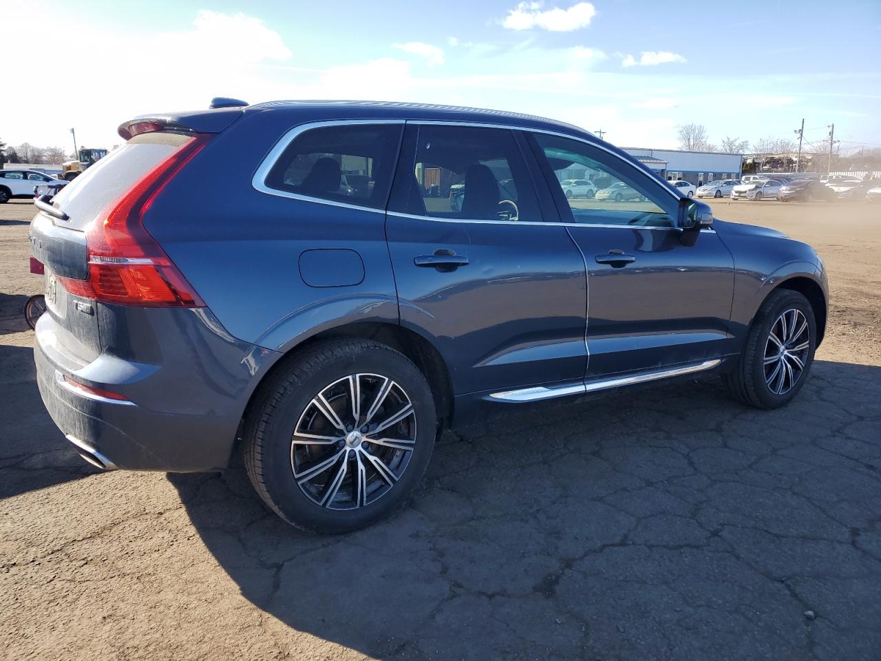 2020 Volvo XC60 - Image 3