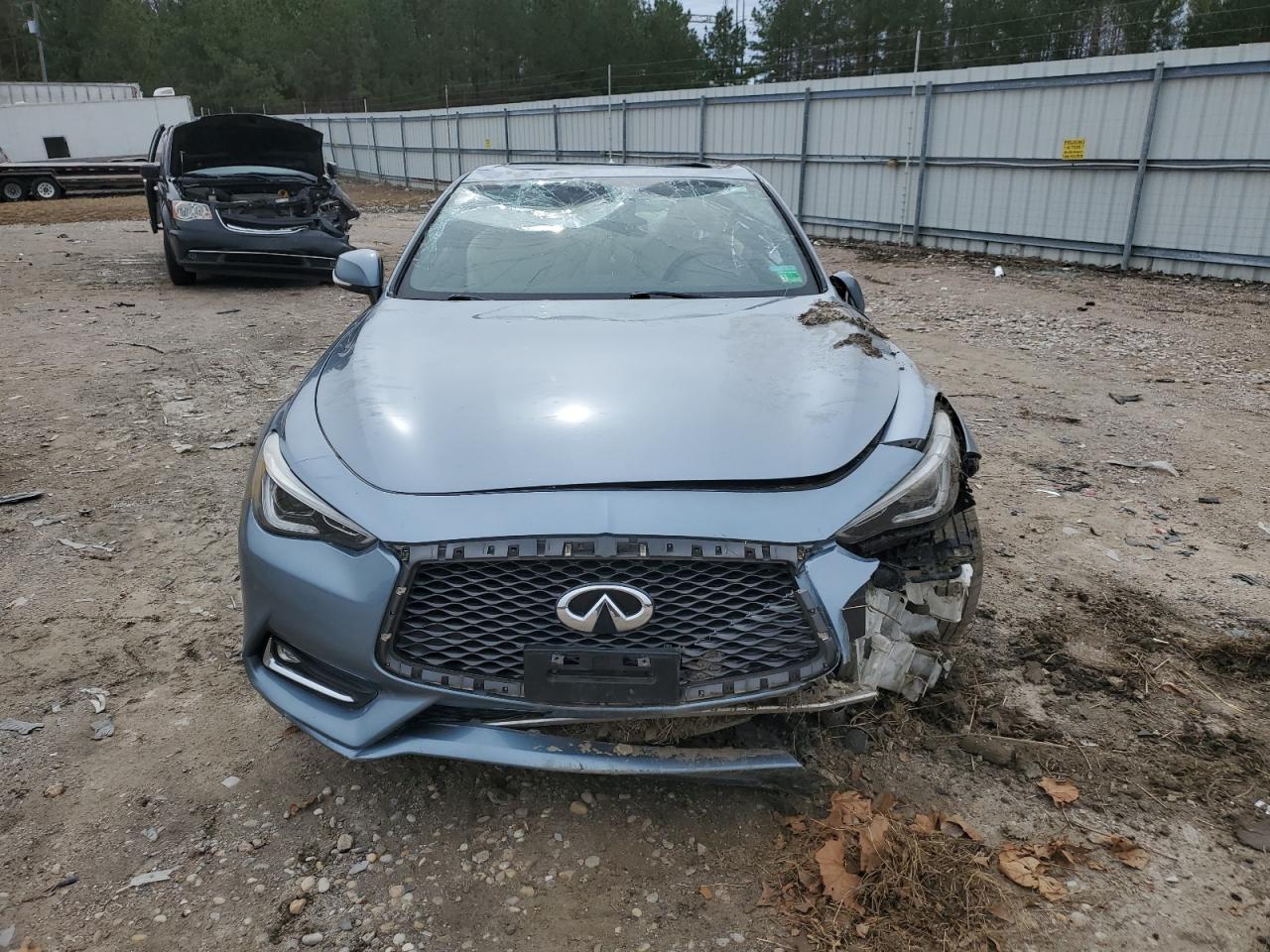 2017 Infiniti Q60 - Image 5