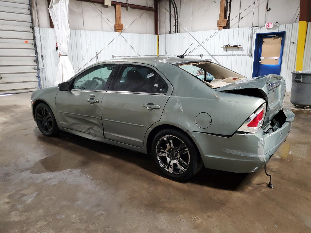 2009 Ford Fusion - Image 2