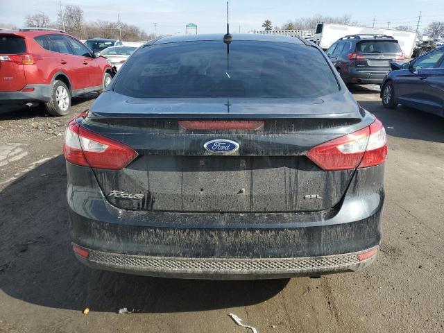  FORD FOCUS 2012 Czarny