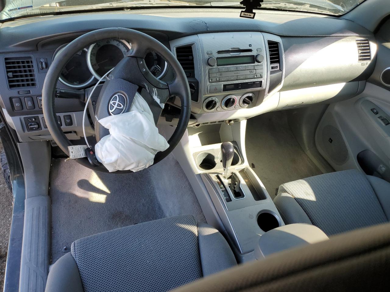 2011 Toyota Tacoma - Image 8