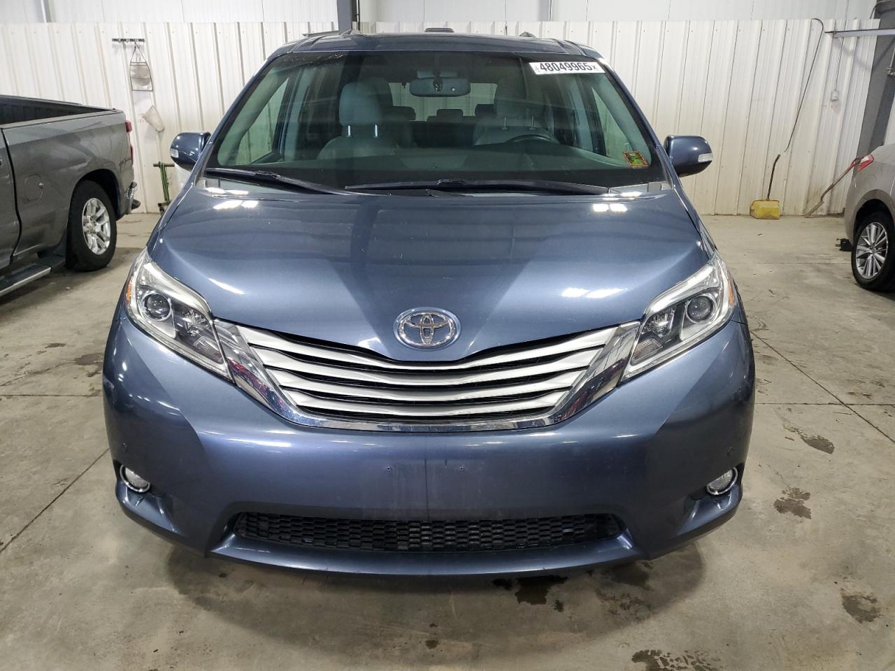 2015 Toyota Sienna - Image 5
