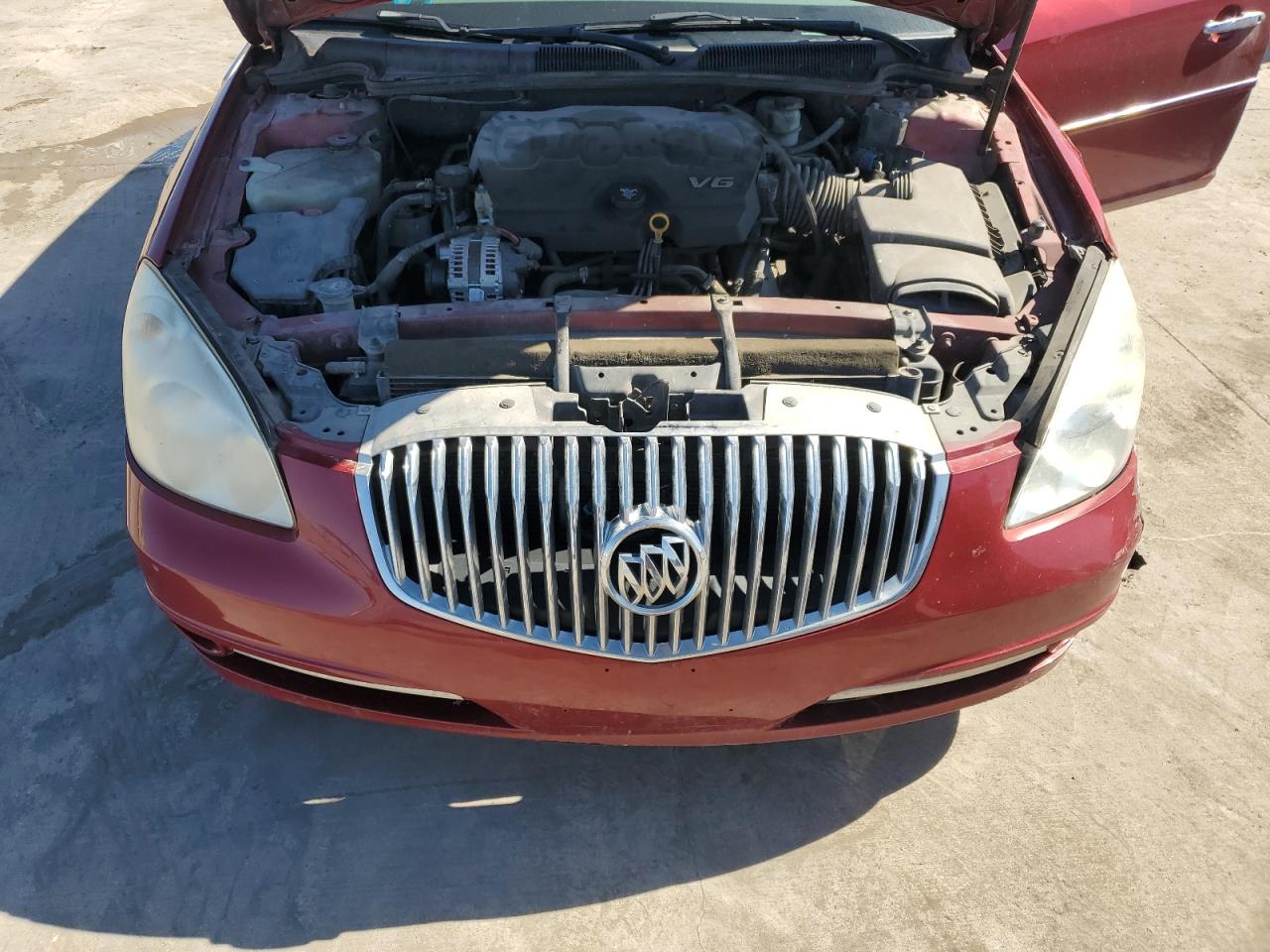 2010 Buick Lucerne - Image 11