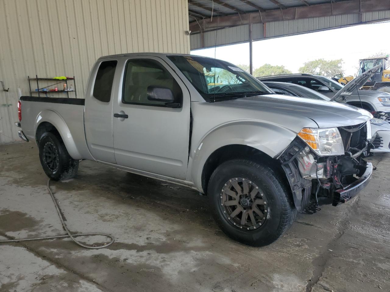 2013 Nissan Navara (Frontier) - Image 4