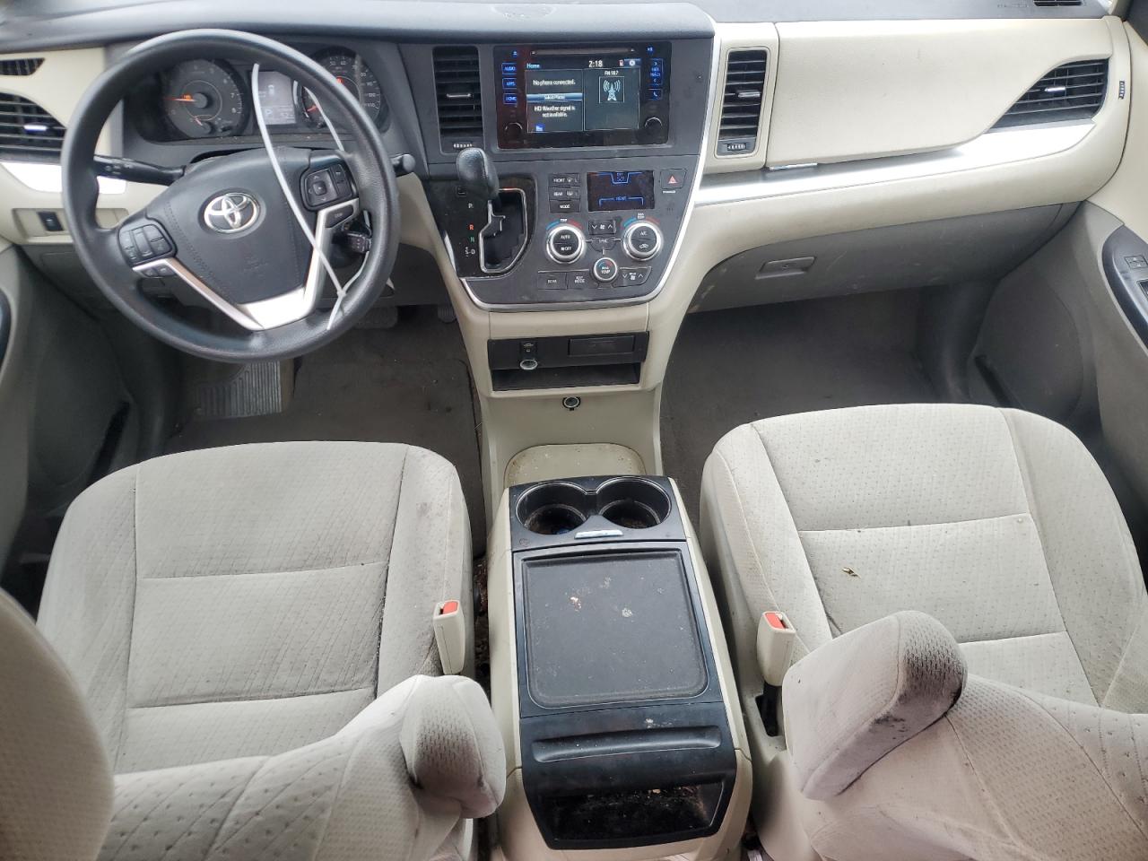 2015 Toyota Sienna - Image 8