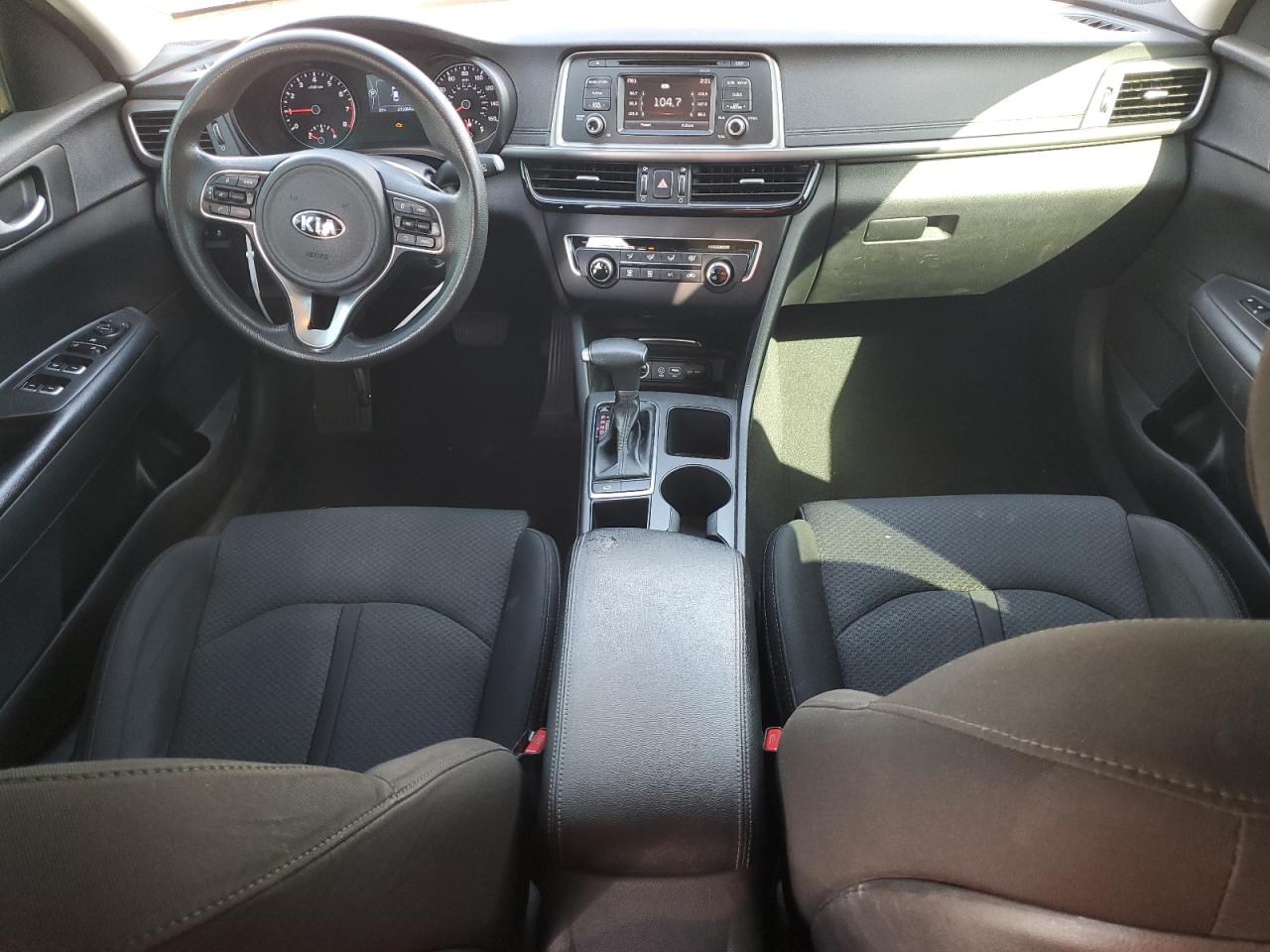2017 Kia Optima - Image 8