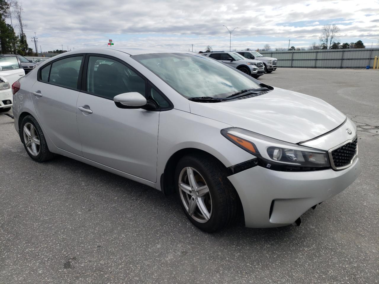 2017 Kia Forte - Image 4