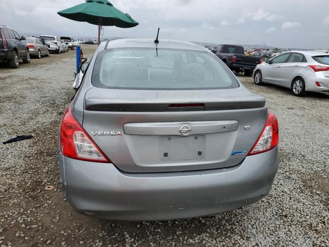 Седаны NISSAN VERSA 2014 Серебристый