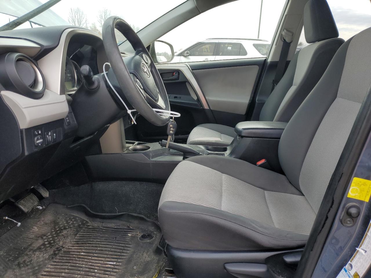 2014 Toyota RAV 4 - Image 7