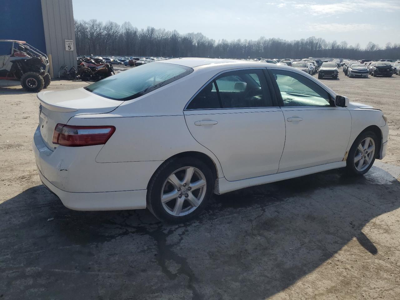 2009 Toyota Camry - Image 3