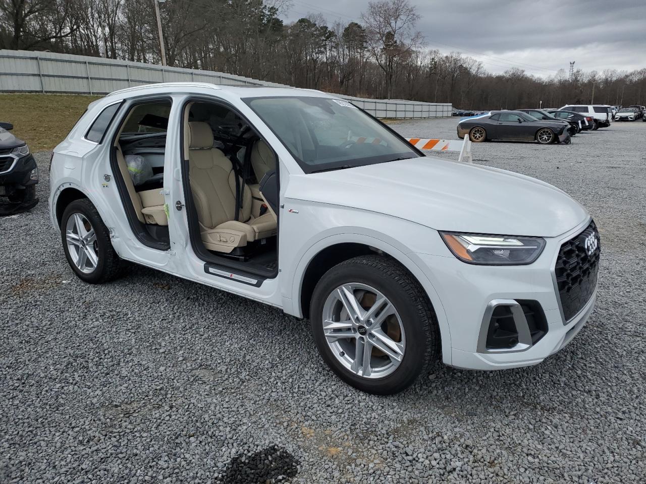 2024 Audi Q5 - Image 4