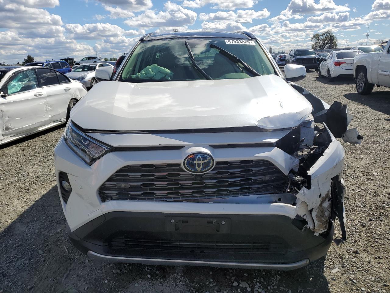 2019 Toyota RAV 4 - Image 5