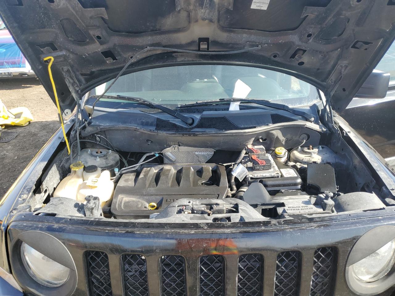 2016 Jeep Liberty (Patriot) - Image 12