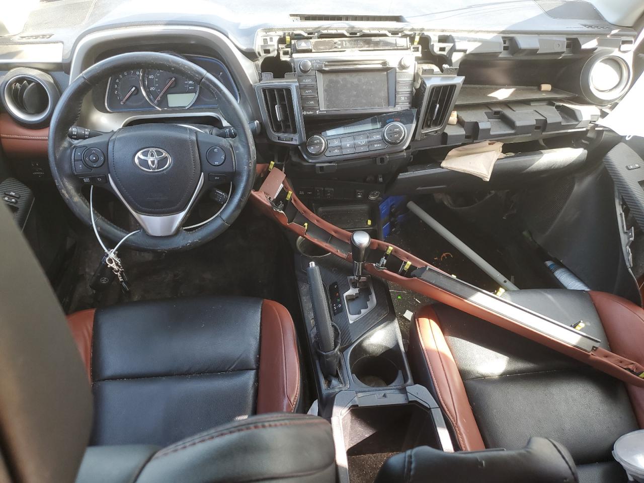 2015 Toyota RAV 4 - Image 8