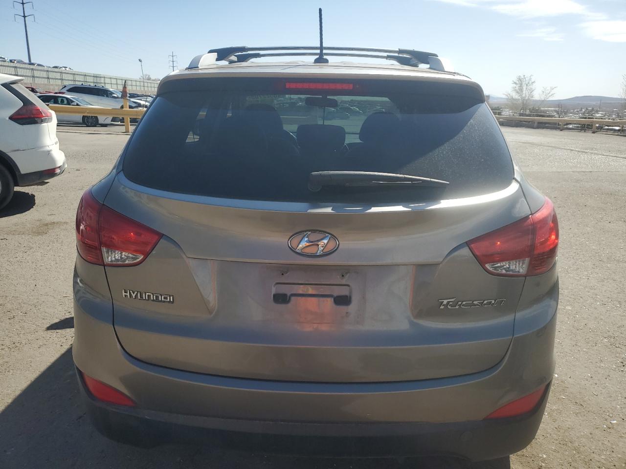 2012 Hyundai Tucson - Image 6