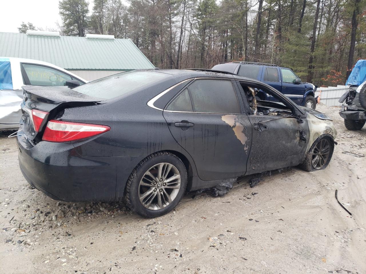 2015 Toyota Camry - Image 3