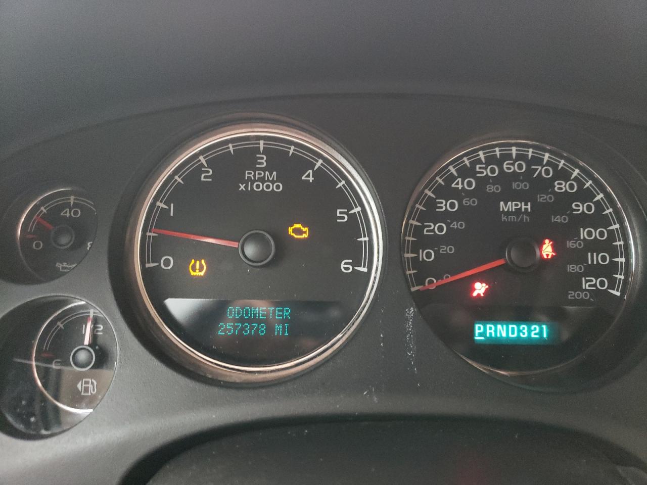 2007 Chevrolet Suburban - Image 9
