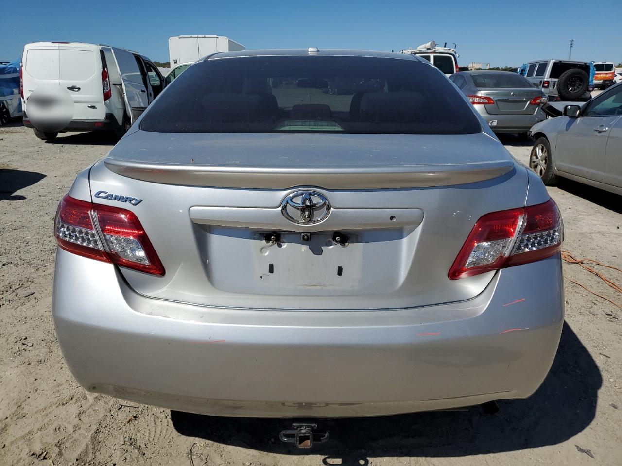 2010 Toyota Camry - Image 6