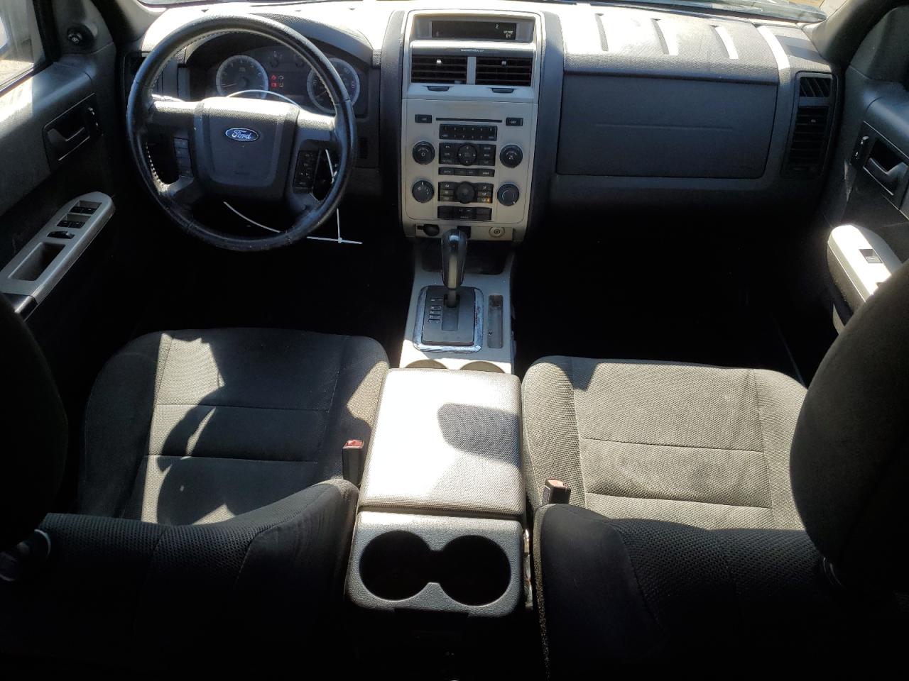 2009 Ford Escape - Image 8