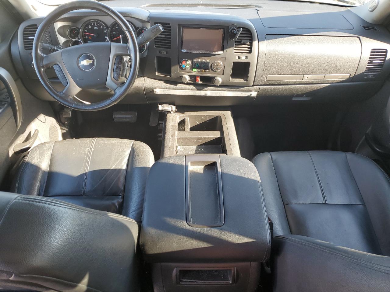 2011 Chevrolet Silverado - Image 8