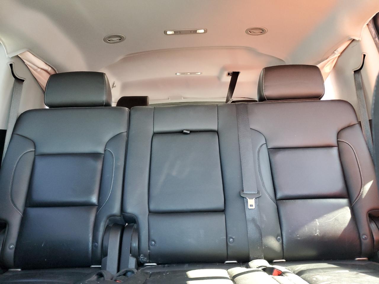 2018 Chevrolet Suburban - Image 10