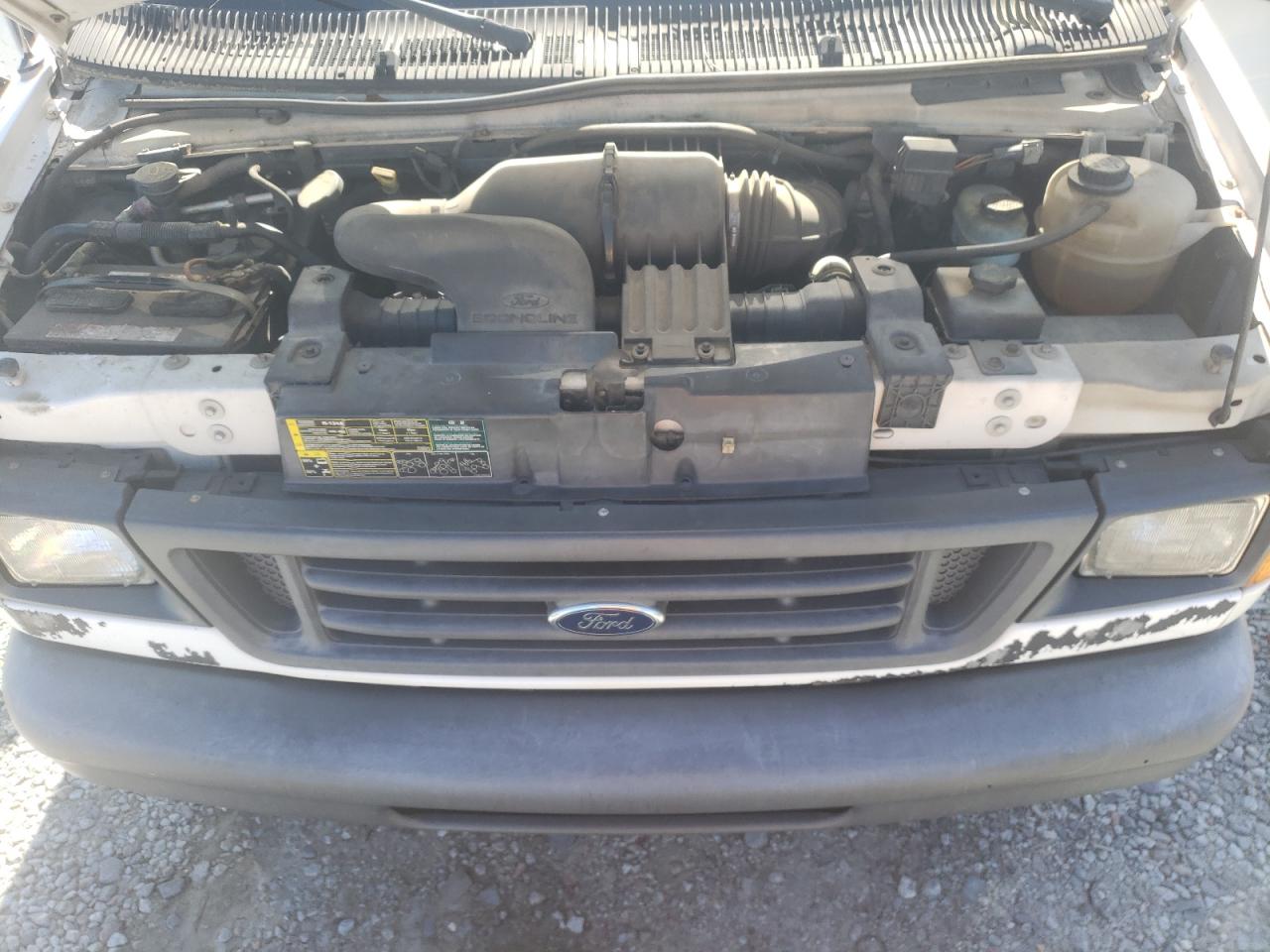 2005 Ford Econoline - Image 12