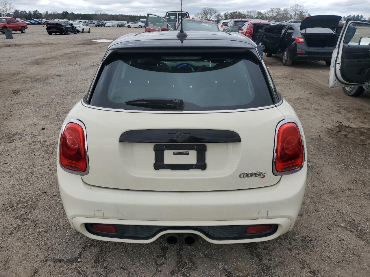 2015 MINI Cooper - Image 6