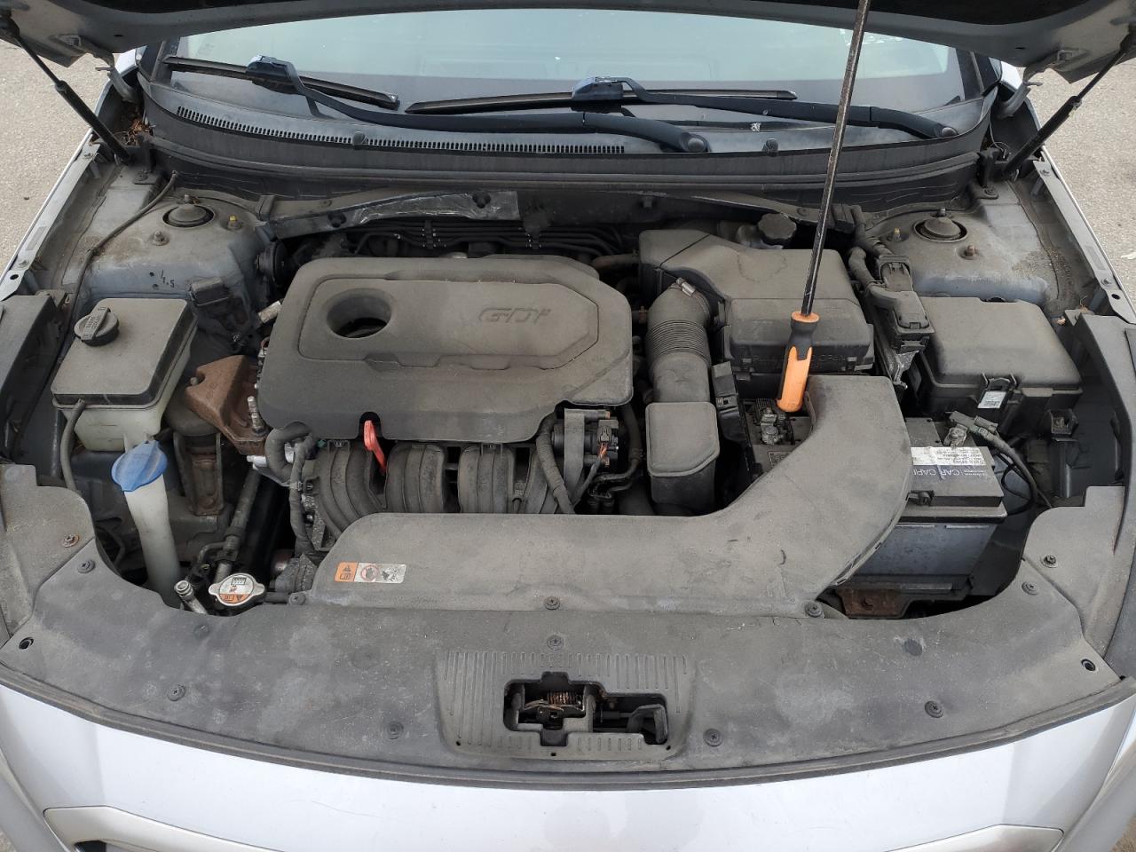 2016 Hyundai Sonata - Image 11