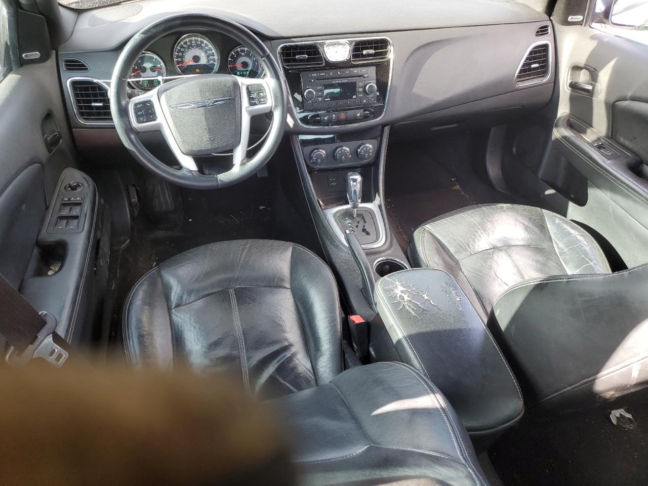 2013 Chrysler 200 - Image 8