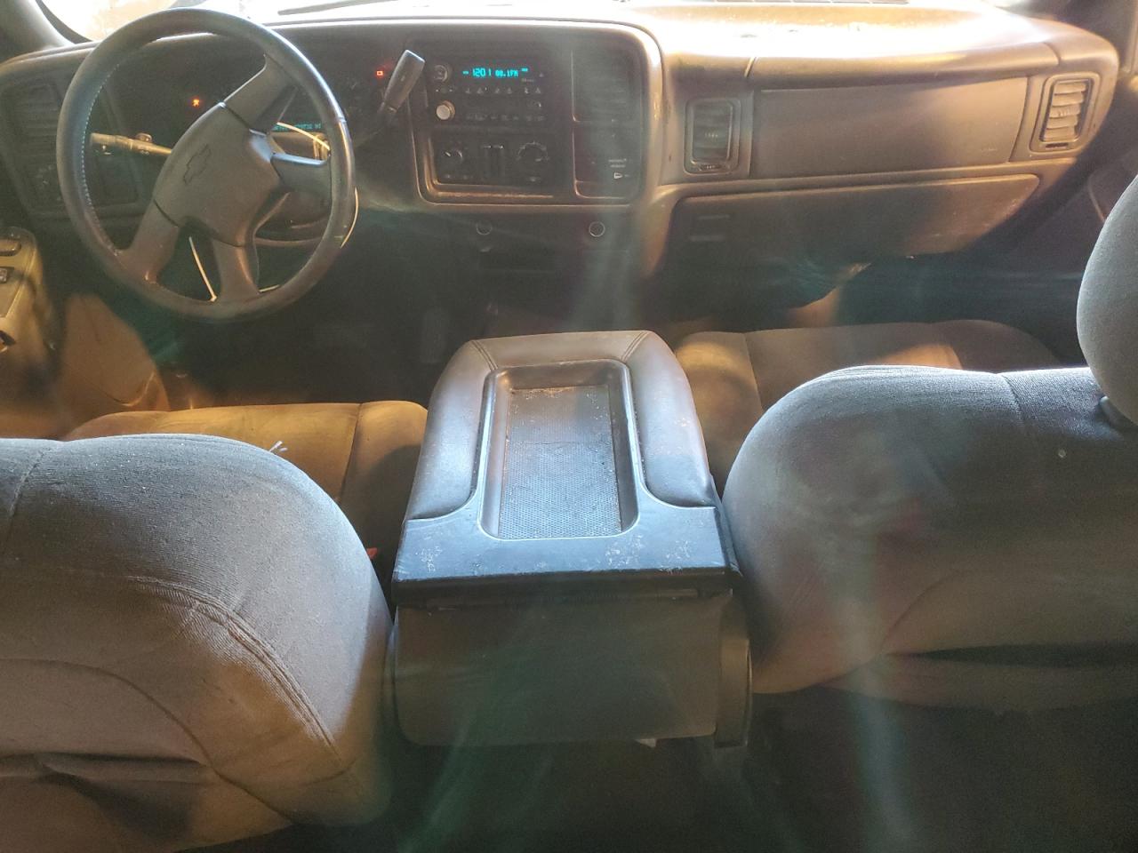 2003 Chevrolet Silverado - Image 8