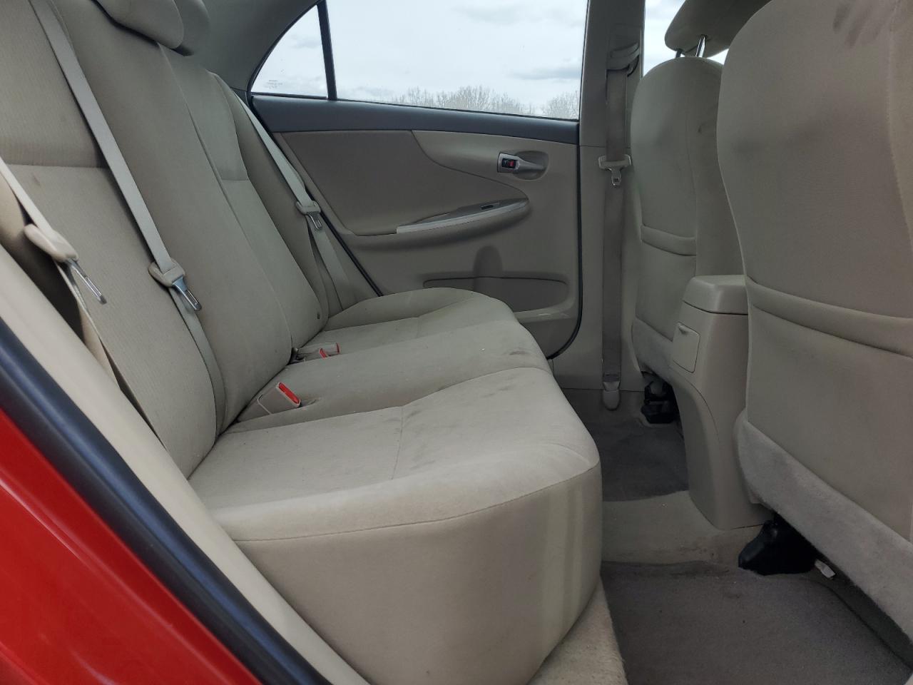 2010 Toyota Corolla - Image 11