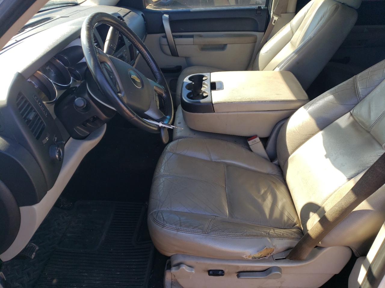 2011 Chevrolet Silverado - Image 7