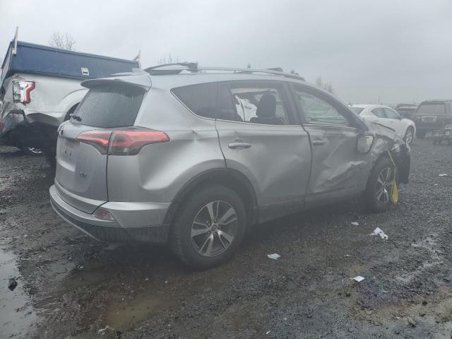  TOYOTA RAV4 2017 Srebrny