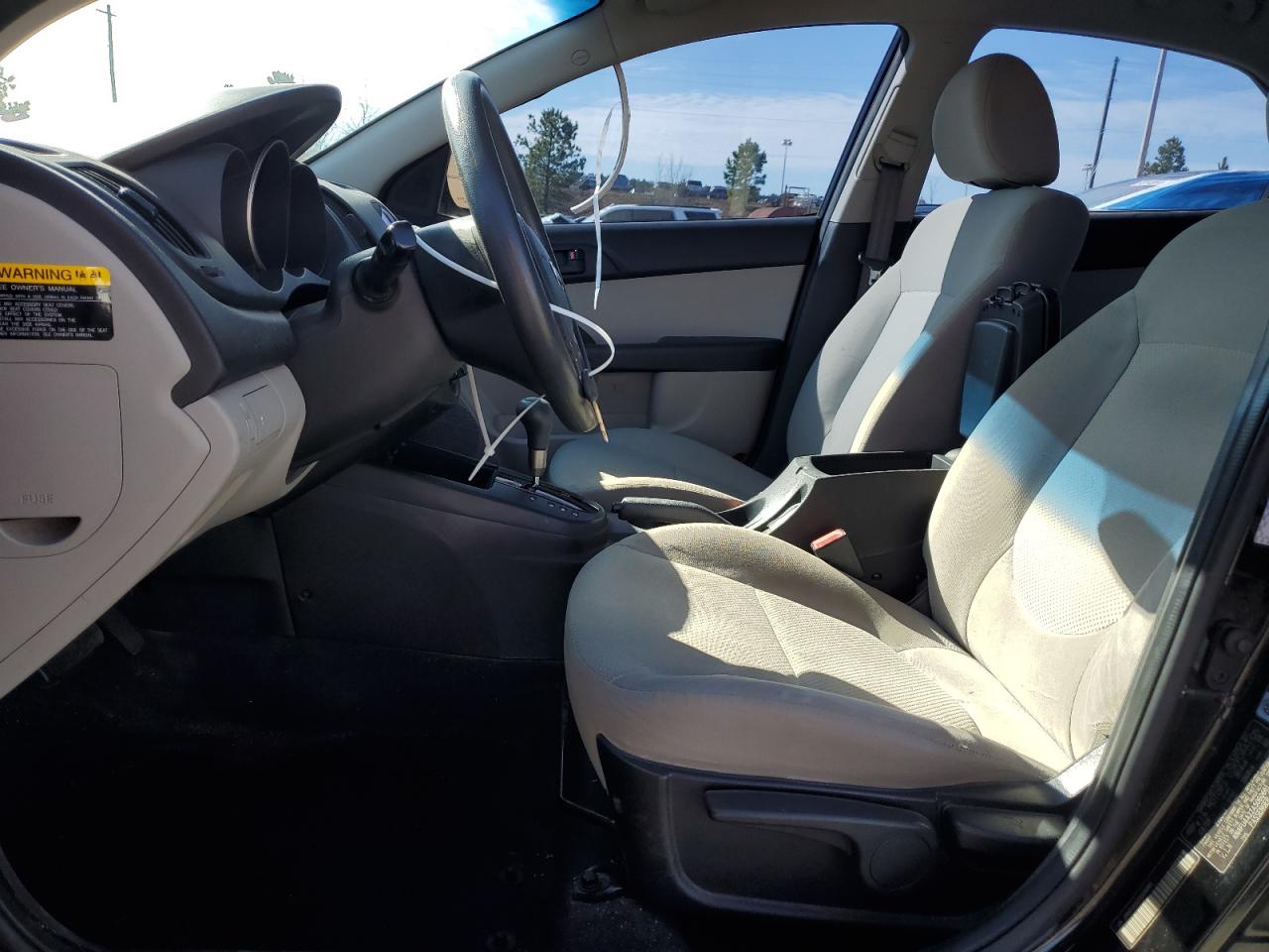 2010 Kia Forte - Image 7