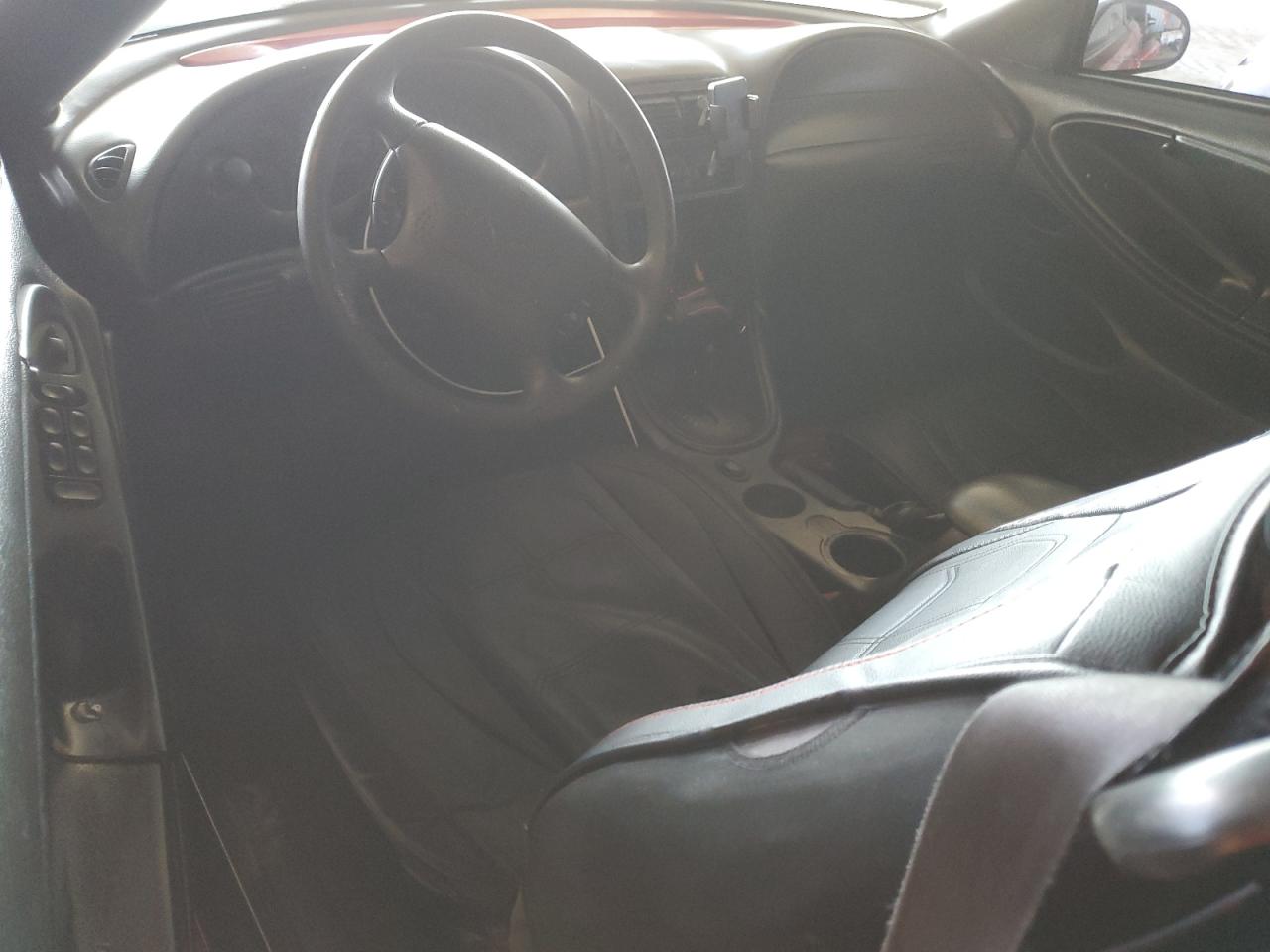 2004 Ford Mustang - Image 8