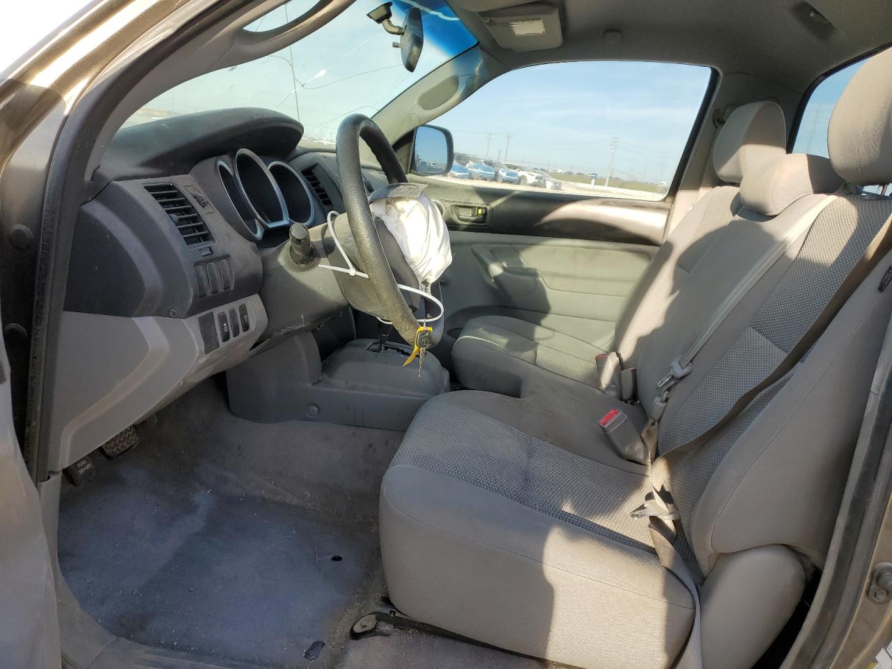 2010 Toyota Tacoma - Image 7