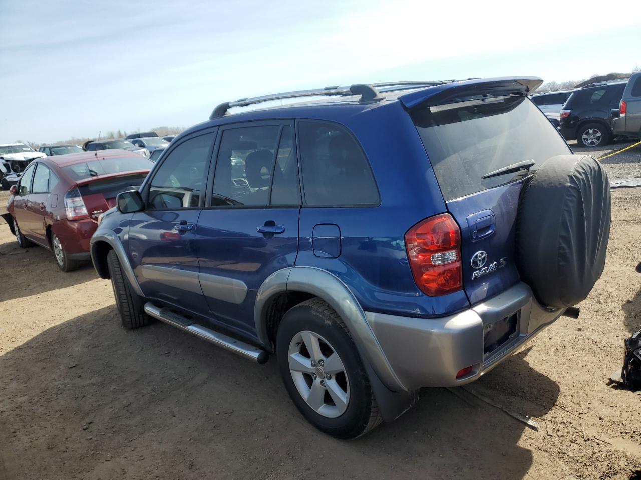 2004 Toyota RAV 4 - Image 2