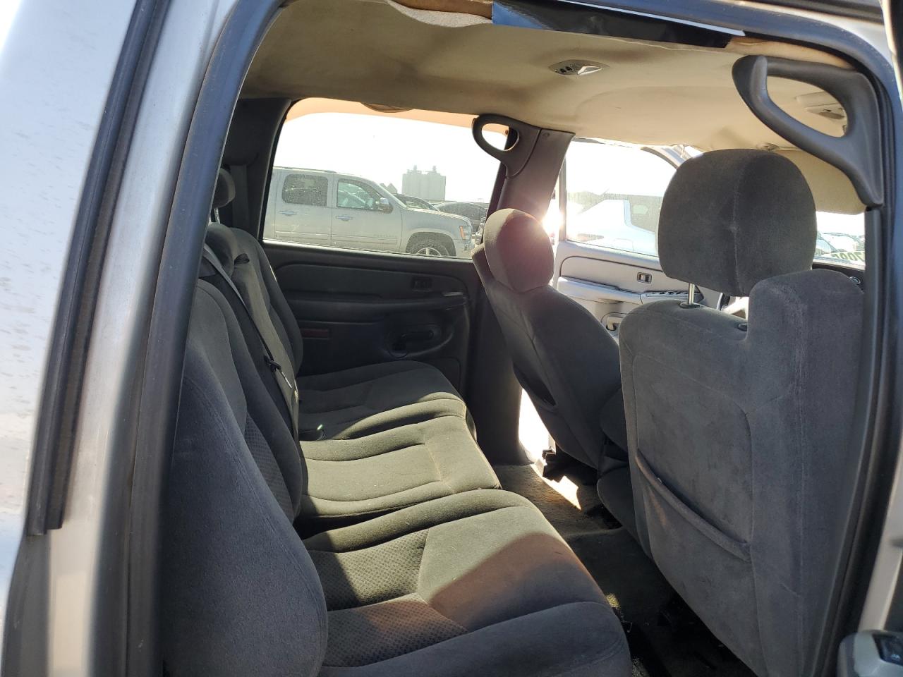 2005 Chevrolet Silverado - Image 10